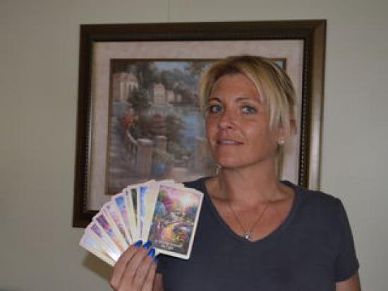 lovingangel24 - Clairsentient and Tarot Cards in Lexington