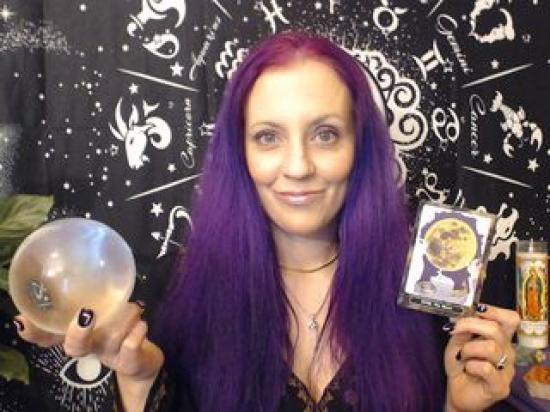 VioletMae - Clairvoyant and Tarot Cards in London